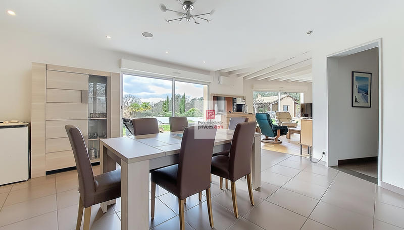 Maison - 142 m² - 5 pièces