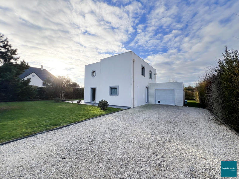 Maison traditionnelle - 142 m² - 6 pièces