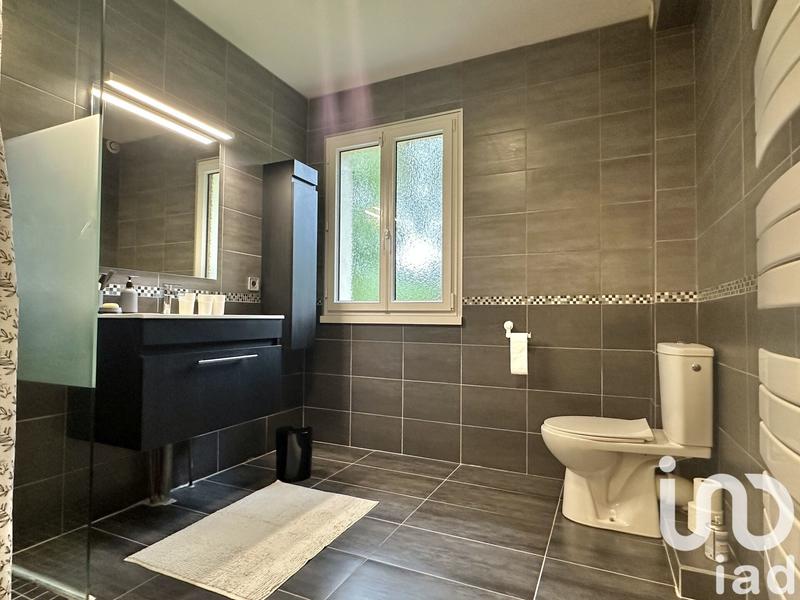 Maison - 250 m² - 11 pièces