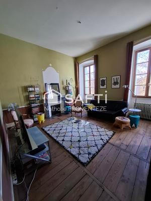 Appartement - 144 m² - 7 pièces