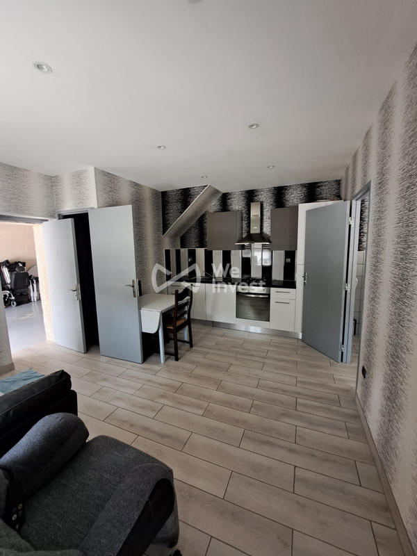 Maison - 140 m² - 8 pièces