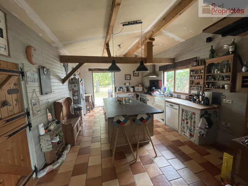 Maison - 180 m² - 6 pièces