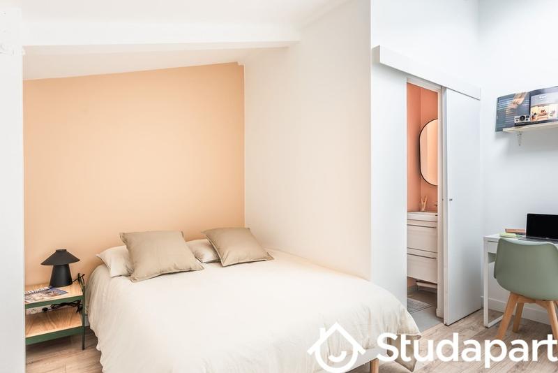 Chambre - 13 m² - 1 pièce