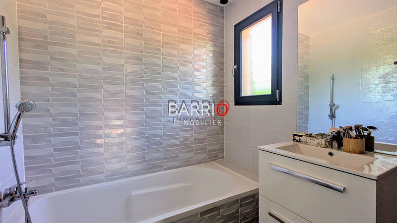 Villa - 123 m² - 4 pièces