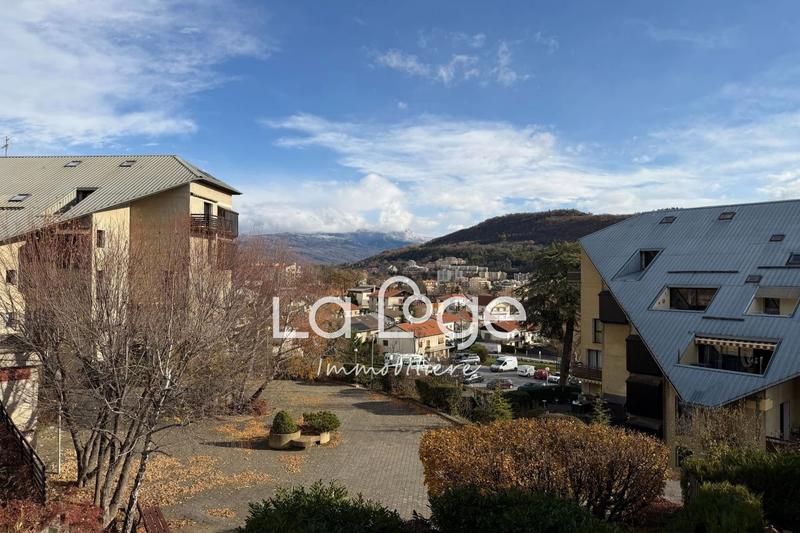 Appartement - 81 m² - 3 pièces