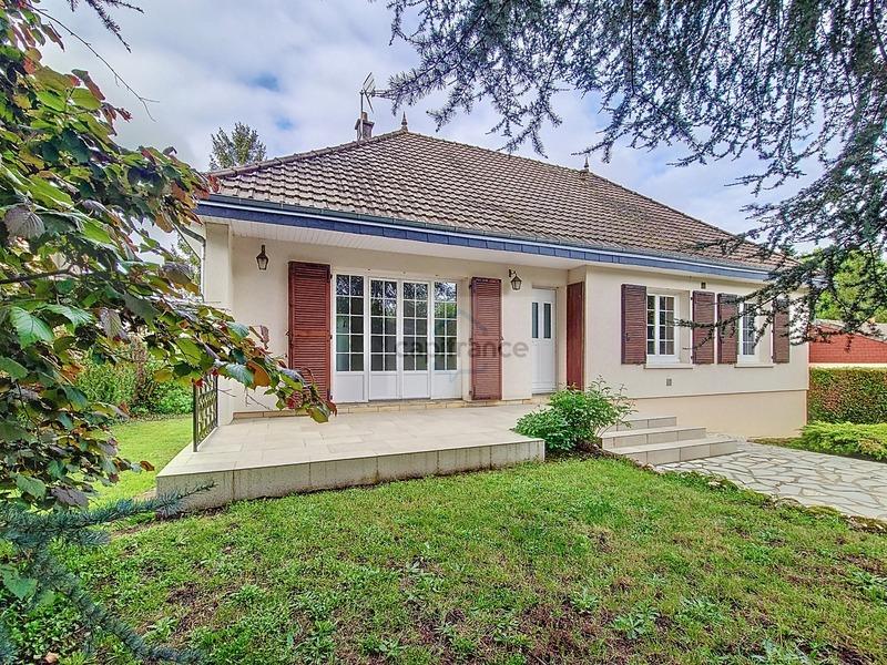 Maison - 95 m² - 5 pièces