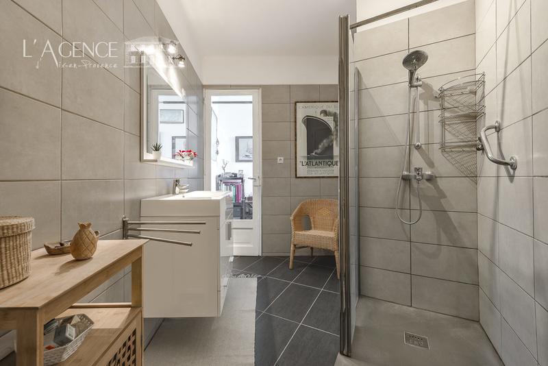 Appartement - 90 m² - 3 pièces