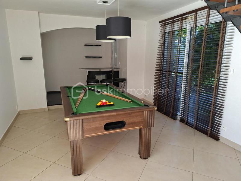 Demeure - 147 m² - 5 pièces