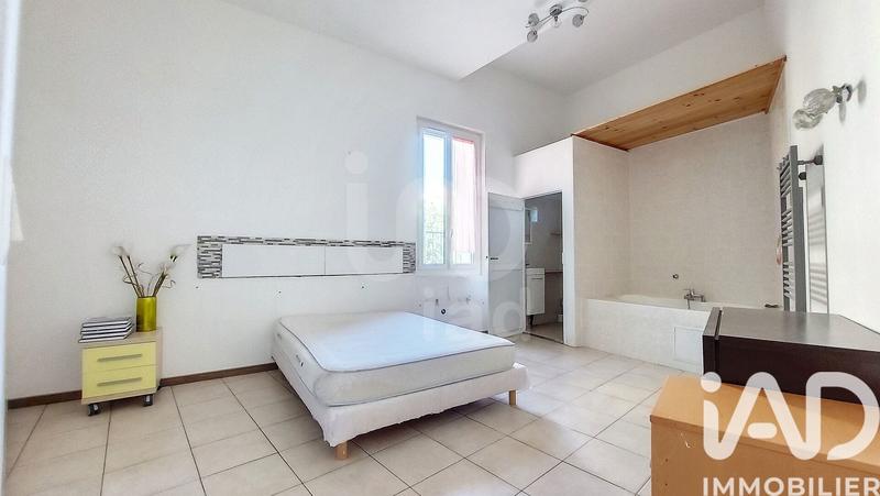 Maison - 230 m² - 6 pièces