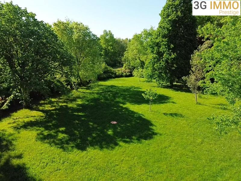 Villa - 280 m² - 9 pièces