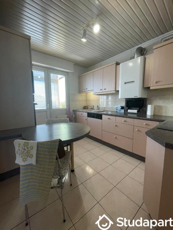 Chambre - 12 m² - 1 pièce