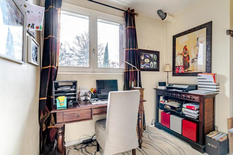 Maison - 230 m² - 9 pièces