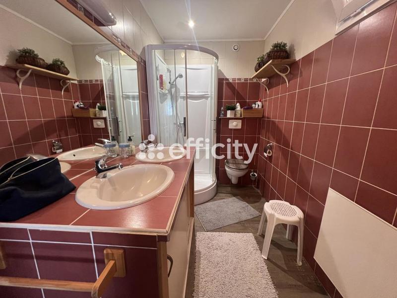 Maison - 306 m² - 10 pièces