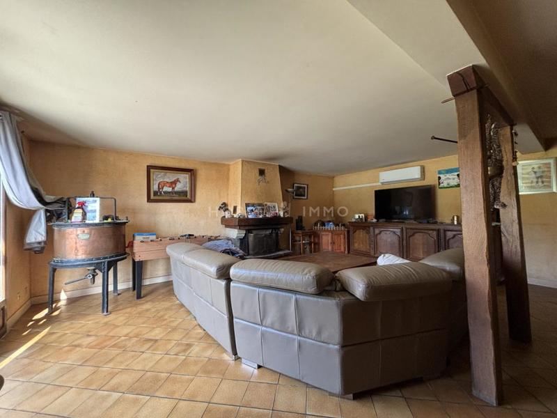 Maison - 310 m² - 7 pièces