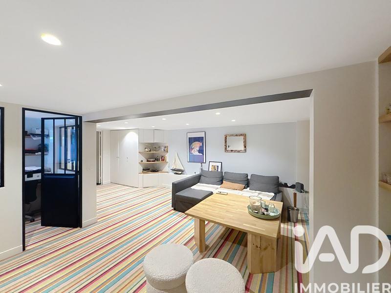 Maison - 260 m² - 7 pièces