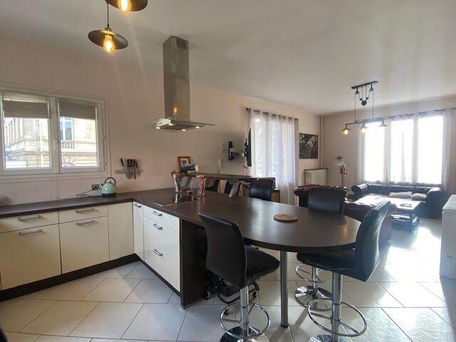 Appartement - 80 m² - 3 pièces