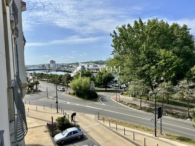 Appartement - 72 m² - 4 pièces