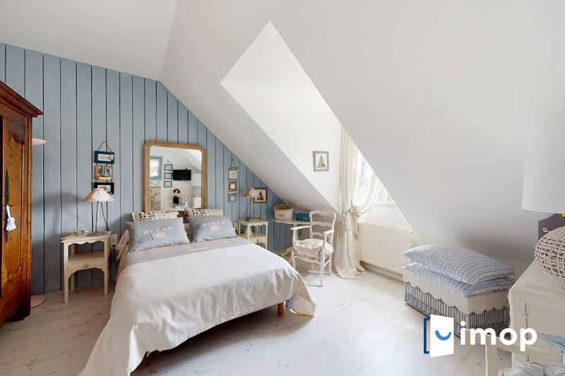 Maison - 231 m² - 7 pièces