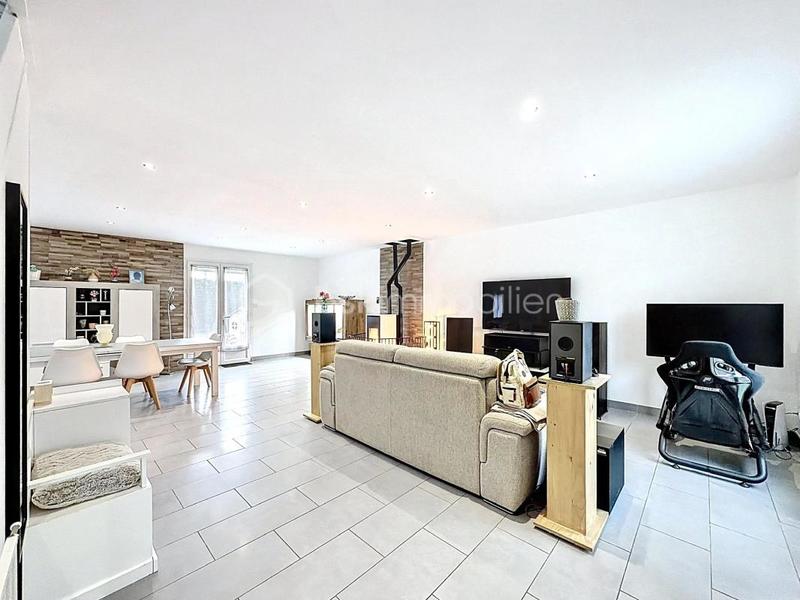 Maison - 135 m² - 5 pièces