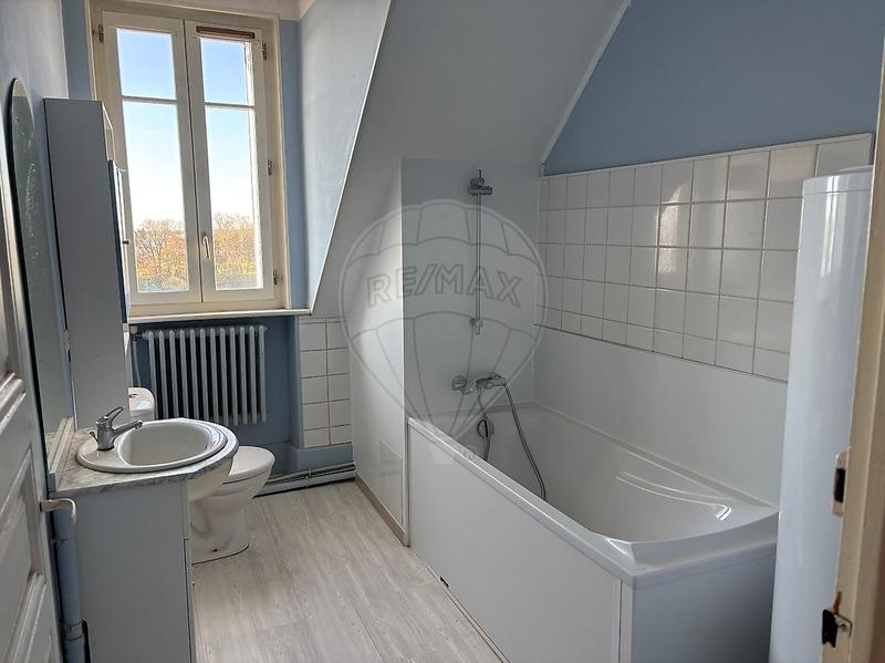 Appartement - 90 m² - 3 pièces