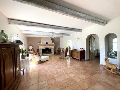 Maison - 224 m² - 7 pièces