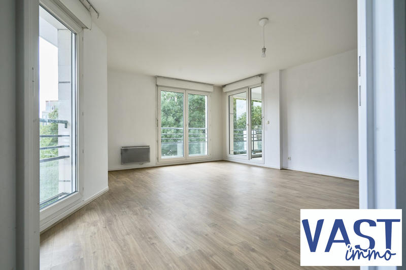 Appartement - 102 m² - 4 pièces