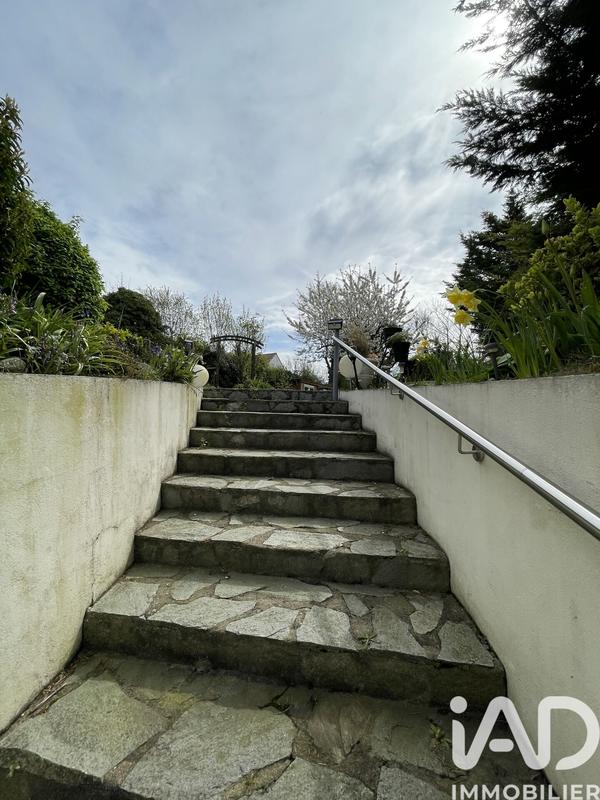 Maison - 175 m² - 7 pièces