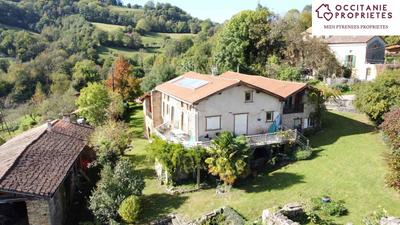 Demeure - 320 m² - 10 pièces