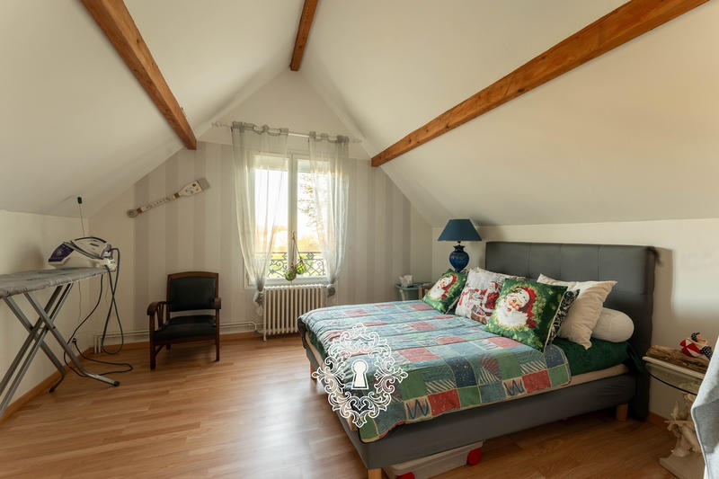 Maison - 195 m² - 7 pièces