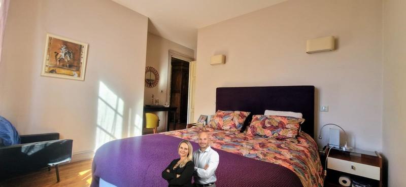 Maison - 303 m² - 8 pièces