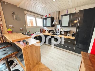 Maison - 95 m² - 4 pièces