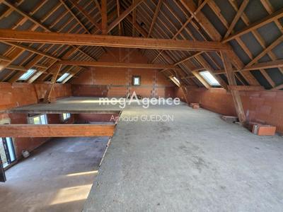 Maison - 310 m² - 2 pièces