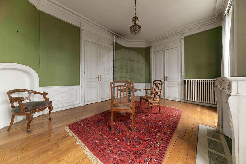 Hôtel particulier - 300 m² - 12 pièces