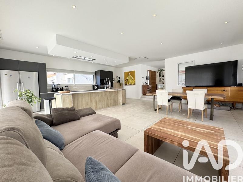 Maison - 158 m² - 5 pièces