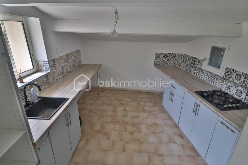 Maison - 96 m² - 3 pièces