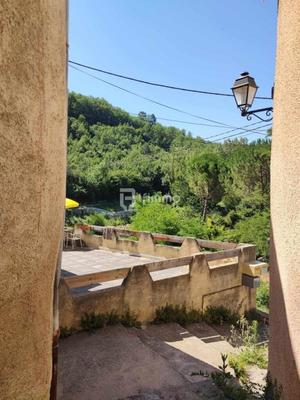 Immeuble - 113 m² - 6 pièces