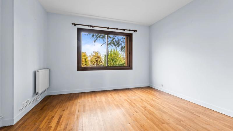 Appartement - 99 m² - 4 pièces