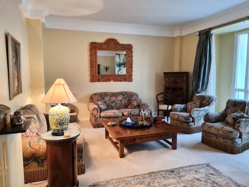 Appartement - 145 m² - 5 pièces