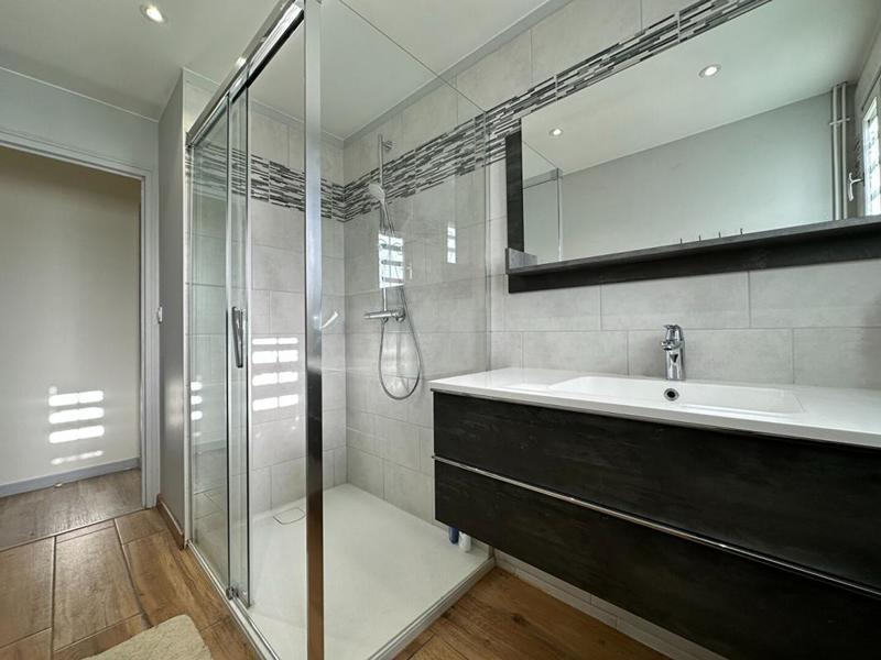 Pavillon - 101 m² - 5 pièces