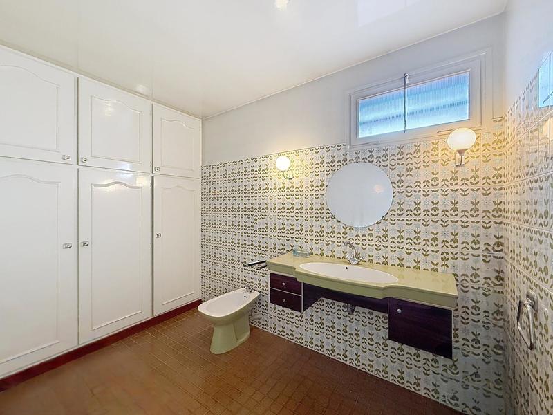 Maison - 253 m² - 7 pièces