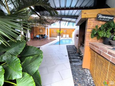 Maison - 156 m² - 7 pièces