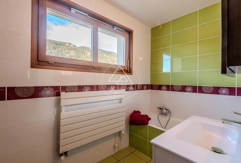 Appartement - 110 m² - 4 pièces