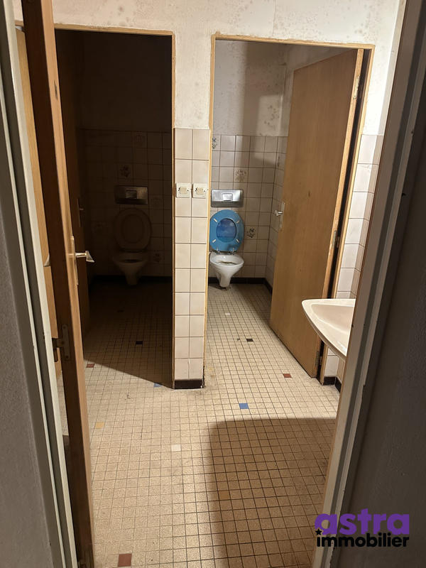 Local commercial - 480 m² - 8 pièces