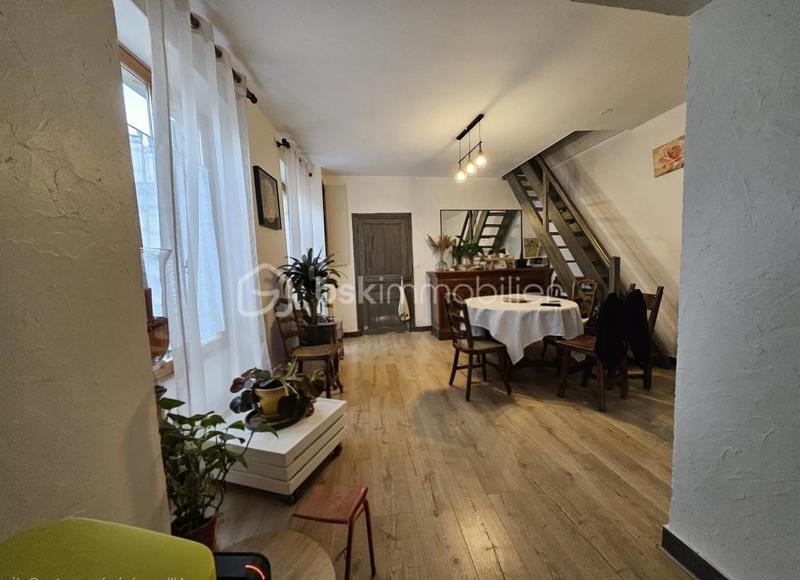 Maison - 152 m² - 7 pièces