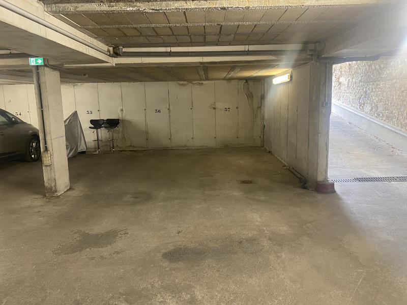 Parking / Garage - 15 m²