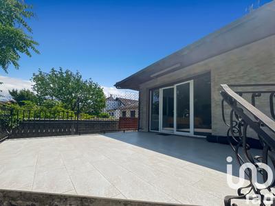 Maison - 176 m² - 7 pièces