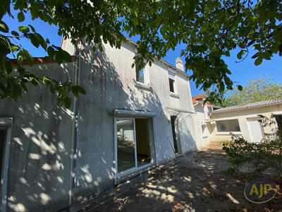 Maison - 106 m² - 5 pièces