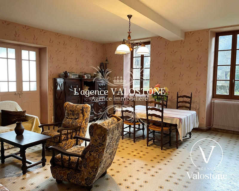 Maison ancienne - 320 m² - 11 pièces