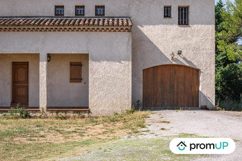 Villa - 220 m² - 8 pièces