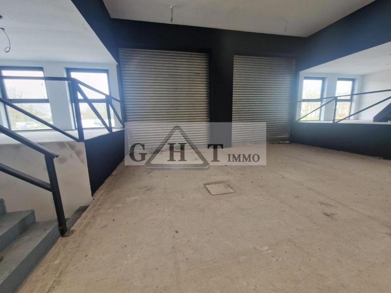 Entrepôt - 4 320 m²